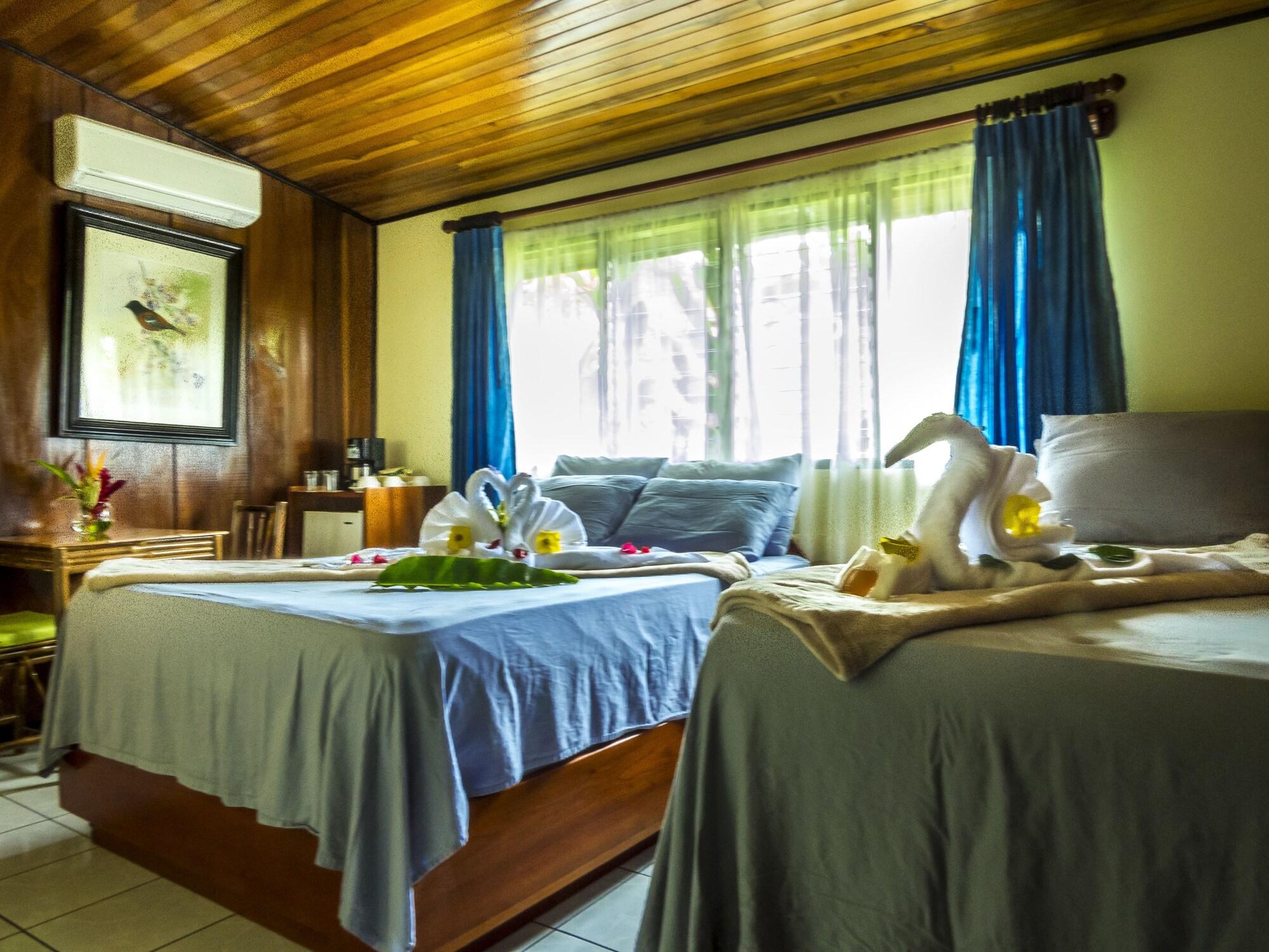 Arenal Waterfall Lodge ภายนอก รูปภาพ