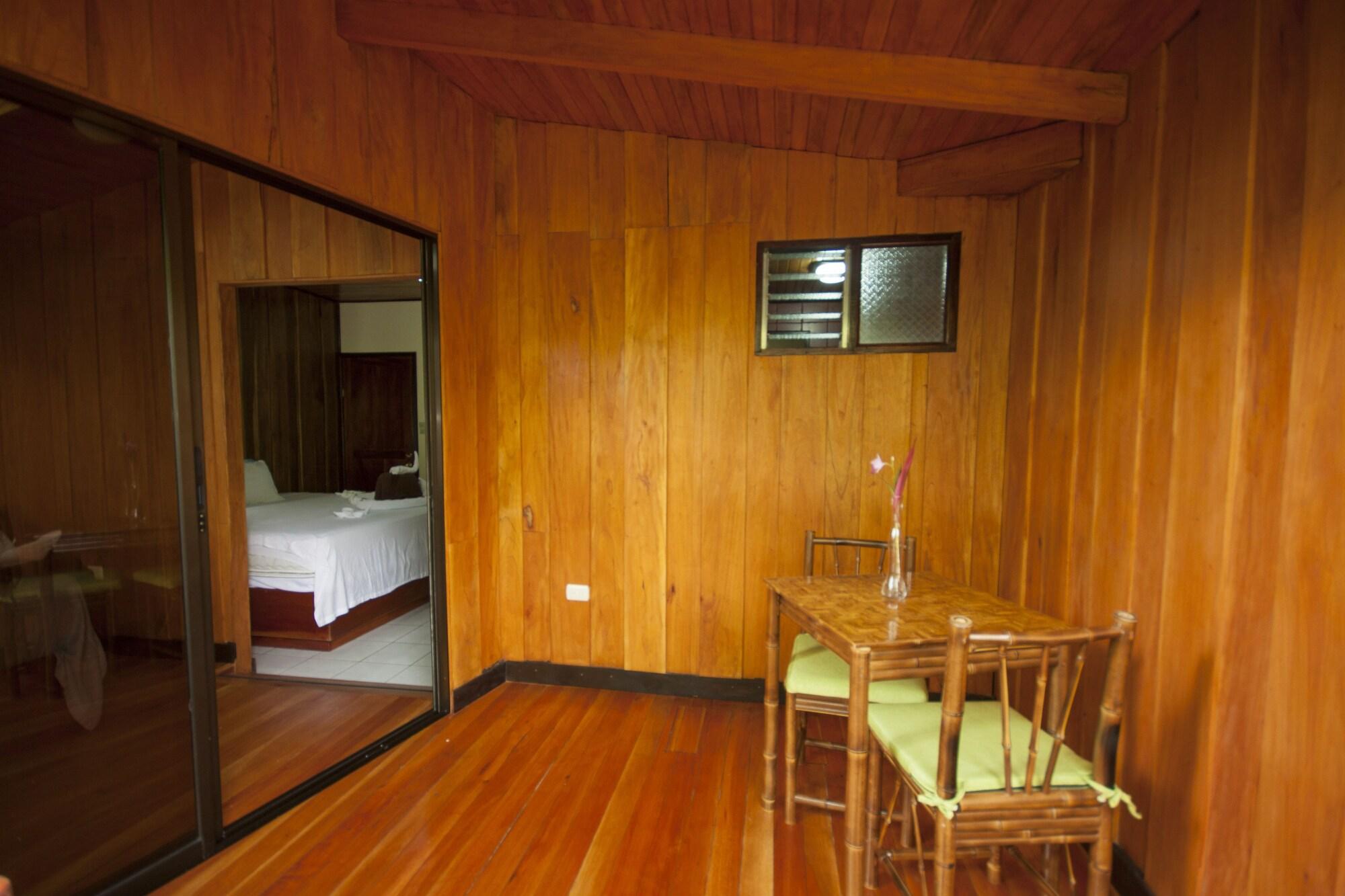 Arenal Waterfall Lodge ภายนอก รูปภาพ