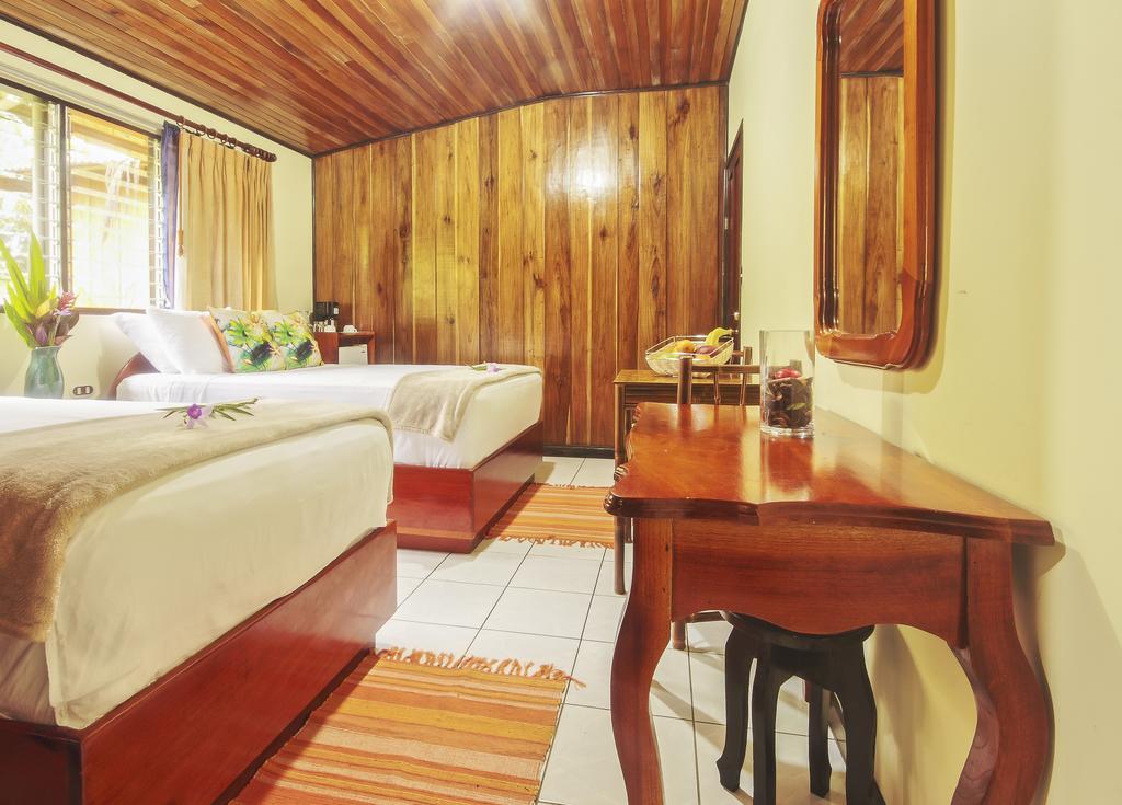Arenal Waterfall Lodge ภายนอก รูปภาพ