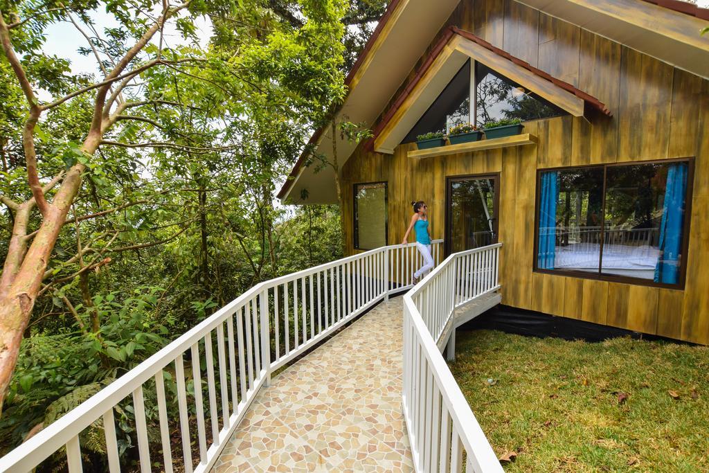 Arenal Waterfall Lodge ภายนอก รูปภาพ